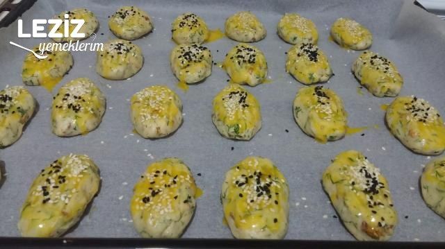 Ağızda Dağılan Otlu Cevizli Poğaça