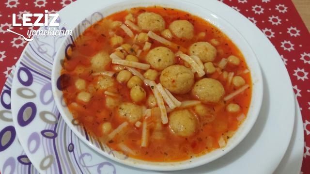 Şahane Tarhana Köfteli Çorba