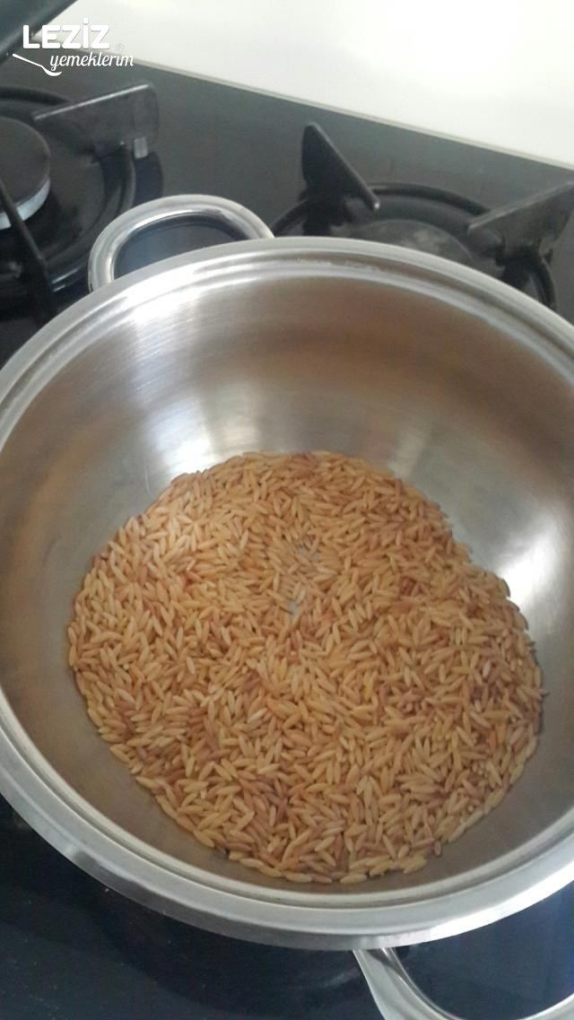 Pesto Soslu Şehriye Pilavı