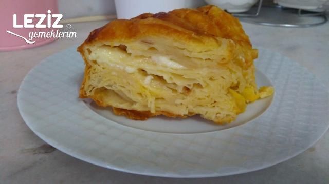 Su Böreği Tadında Kalıpta Börek