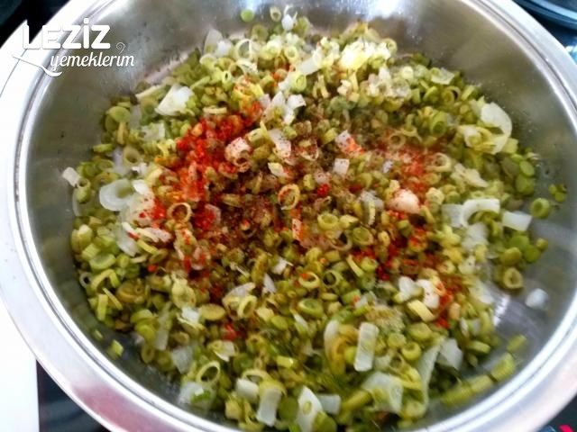 Zeytinyağlı Arapsaçı (Yoğurt Eşliğinde)