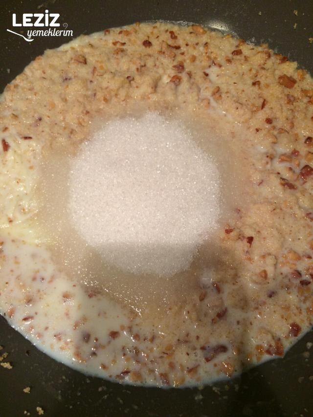 Dondurmalı Bademli İrmik Helvası