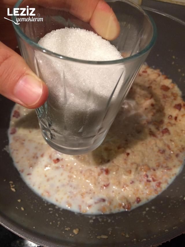 Dondurmalı Bademli İrmik Helvası