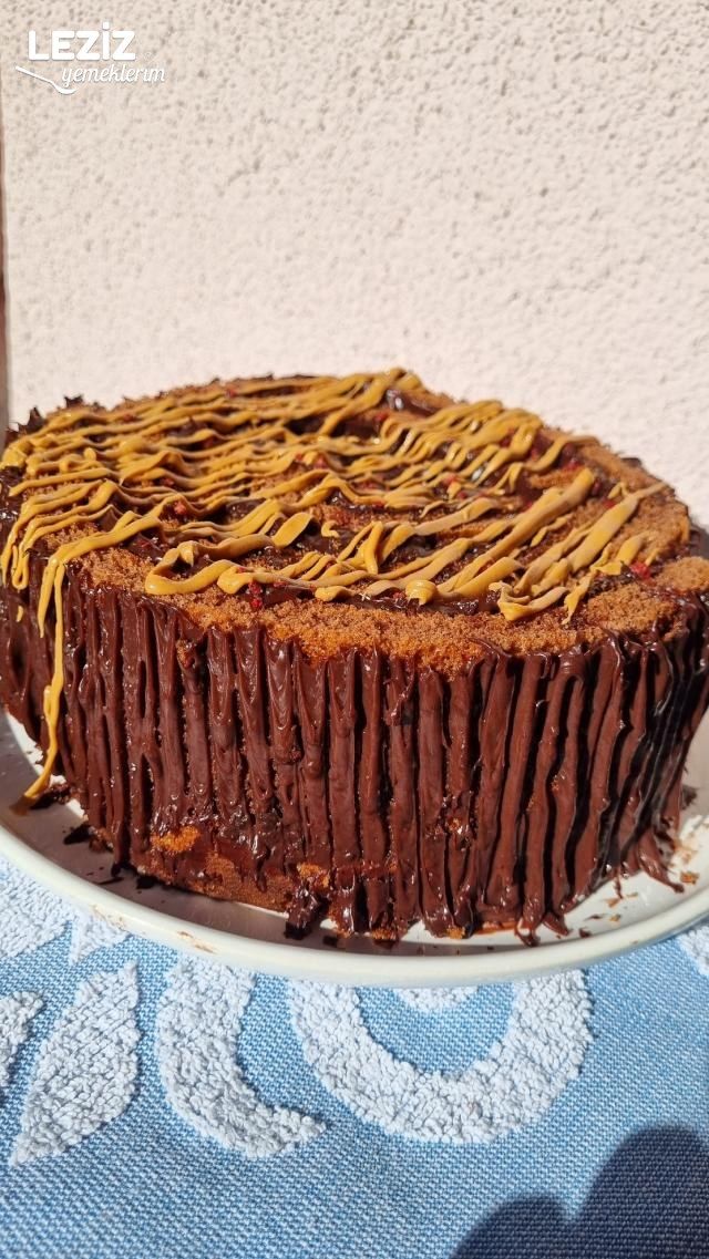 Kakaolu Yaş Pasta Tarifi