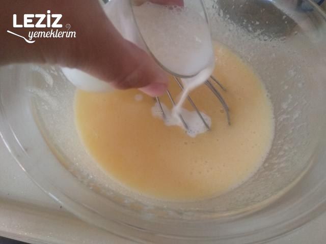 Nefis Mayalı Kek Tarifi