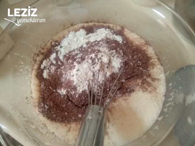 Nefis Mayalı Kek Tarifi