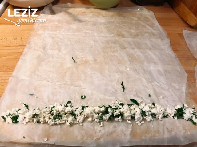 Çıtır Çıtır Peynirli Börek Tarifi