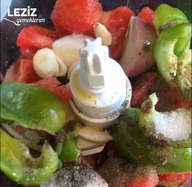 Beli Kırık - Patlıcan (Kazan) Kebabı Tarifi, Nasıl Yapılır