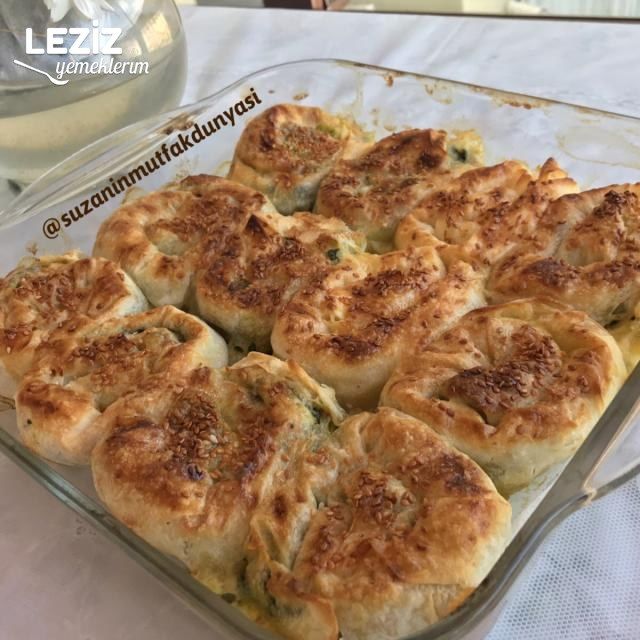 Ispanaklı Gül Börek