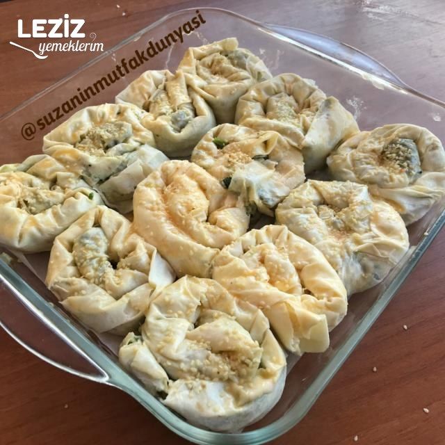 Ispanaklı Gül Börek