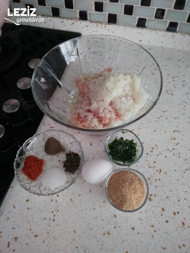 Mis Gibi Tavuk Köftesi