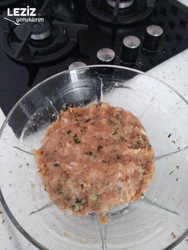 Mis Gibi Tavuk Köftesi