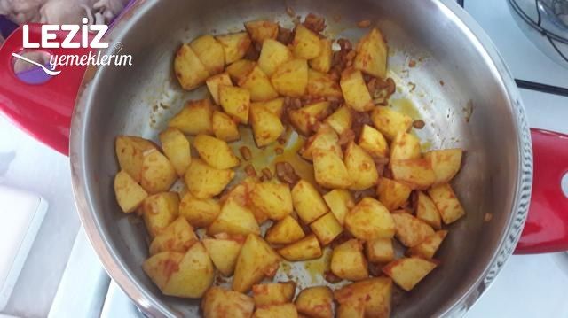 Tavuk Bagetli Patates Yemeği