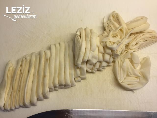 Ispanaklı Kırpık Börek