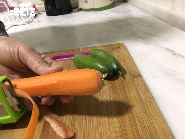 Havuç Ve Salatalık Gülleri