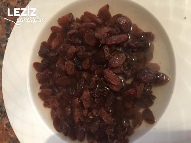 Limon Aromalı Üzümlü Kek Nasıl Yapılır?