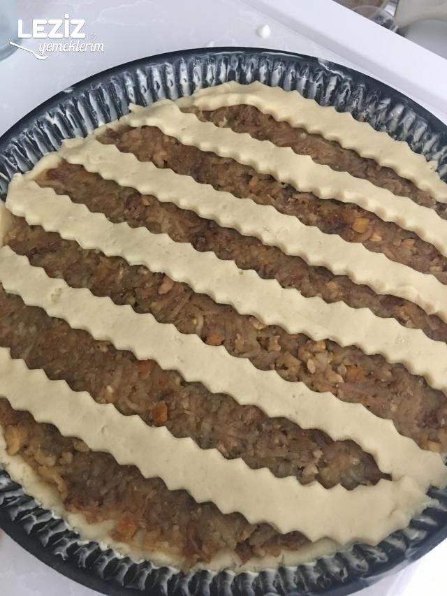 Kuru Meyveli Elmalı Tart