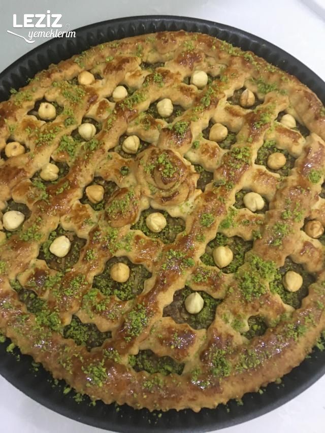Kuru Meyveli Elmalı Tart