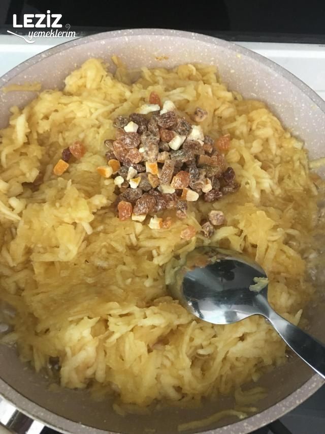 Kuru Meyveli Elmalı Tart