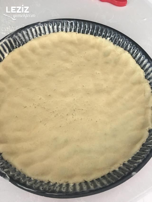 Kuru Meyveli Elmalı Tart