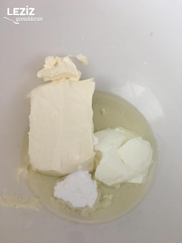 Kuru Meyveli Elmalı Tart