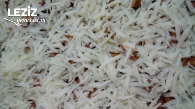 Fırında Pastırmalı Kuru Fasulye (Bu Şekilde Hiç Denediniz Mi?)