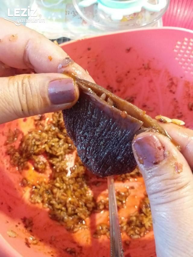 Kuru Patlıcan Dolması Yapımı