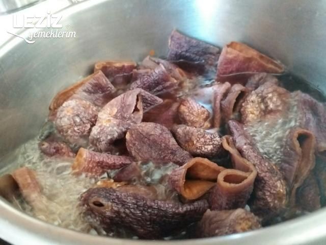 Kuru Patlıcan Dolması Yapımı