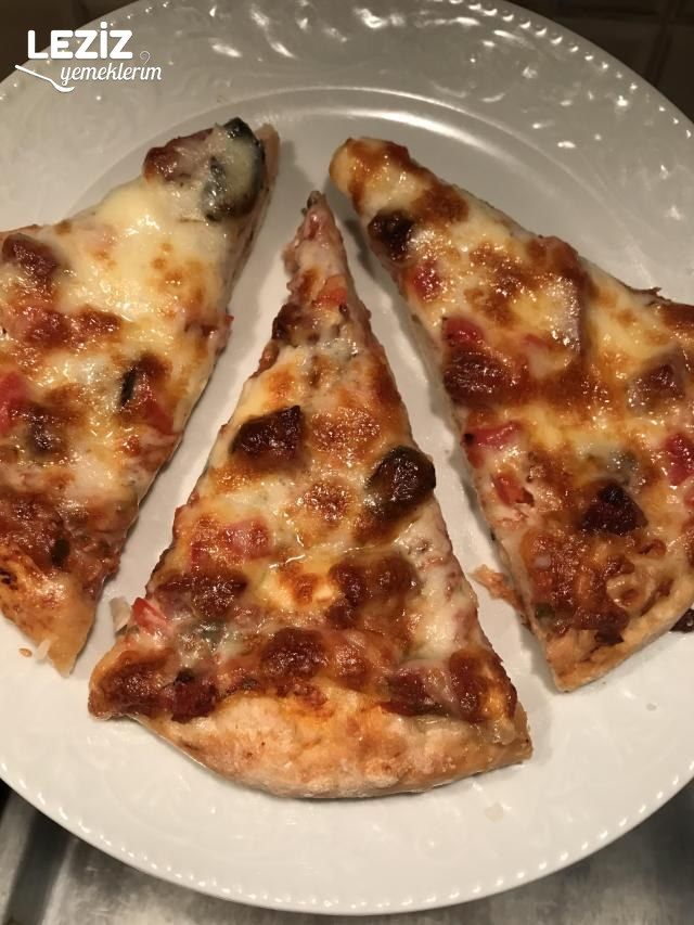 Ev Pizzası Leziz Yemeklerim