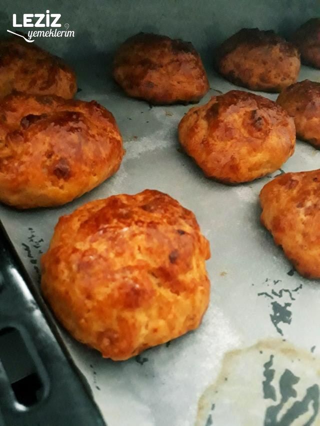 El Değmeden Hazırlanan Poğaça Tarifi