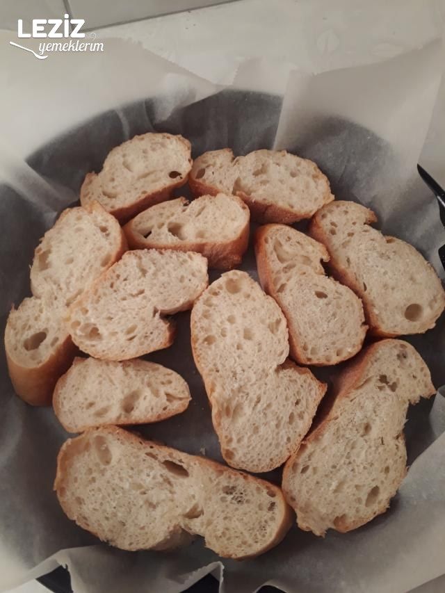 Kahvaltılık Peynirli Yumurtalı Ekmekler