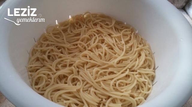 Fırında Beşamel Soslu Nefis Makarna