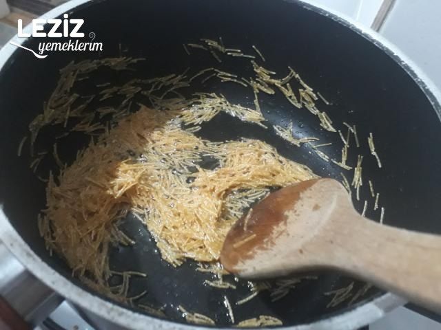 Pirinç Pilavı Tarifi (Şehriyeli)