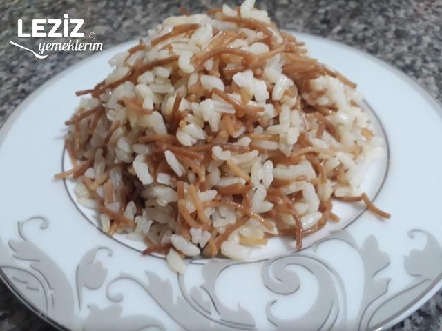 Pirinç Pilavı Tarifi (Şehriyeli)