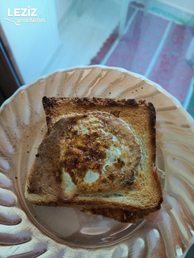 Tost Ekmeğinden Yumurtalı Ekmek Tarifi