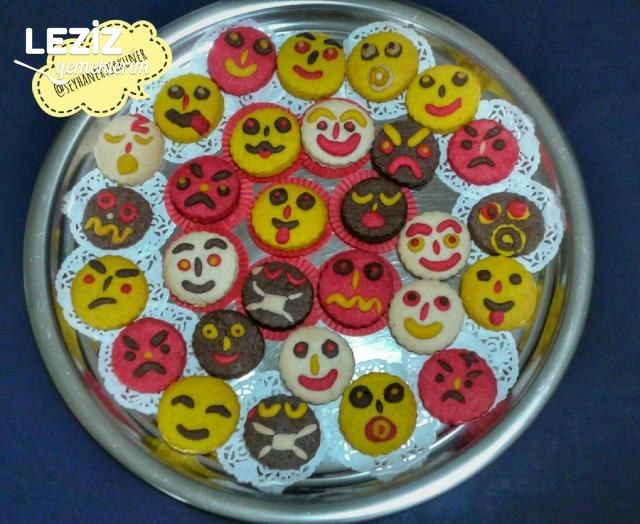 Emoji Kurabiyeler Leziz Yemeklerim