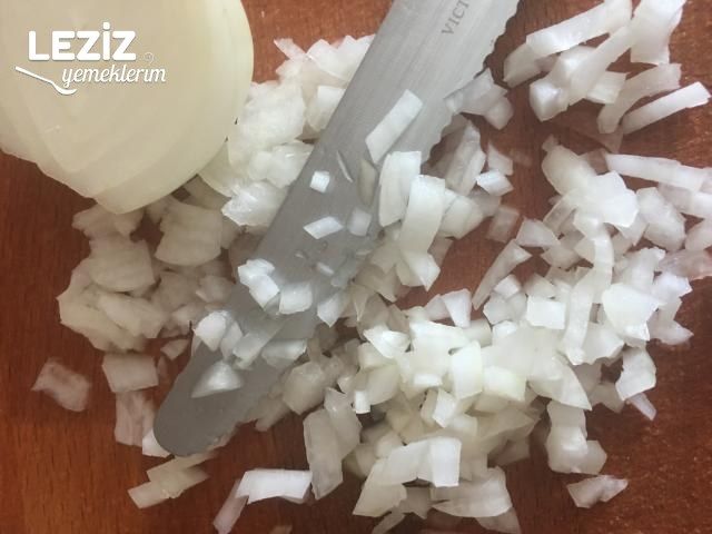 Acılı Ezme Nasıl Yapılır