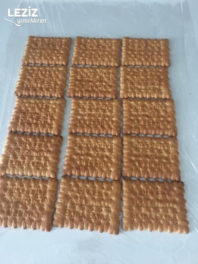 Muzlu Çikolatalı Üçgen Pasta Nasıl Yapılır