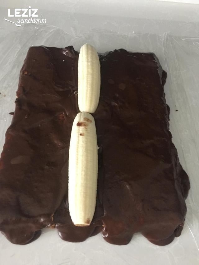 Muzlu Çikolatalı Üçgen Pasta Nasıl Yapılır