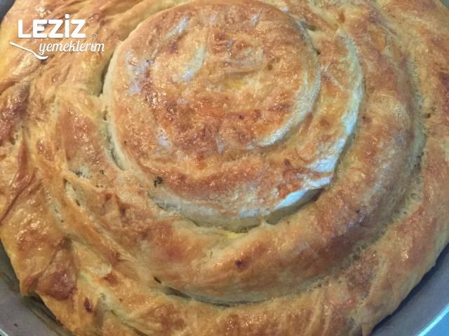 Kıymalı Sarmal Börek Tarifi