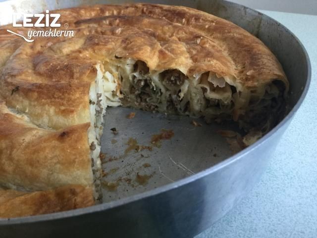 Kıymalı Sarmal Börek Tarifi