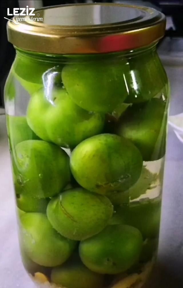 Yeşil Erik Turşusu Nasıl Yapılır