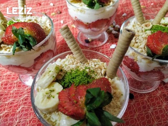 Çilekli Ve Muzlu Magnolia