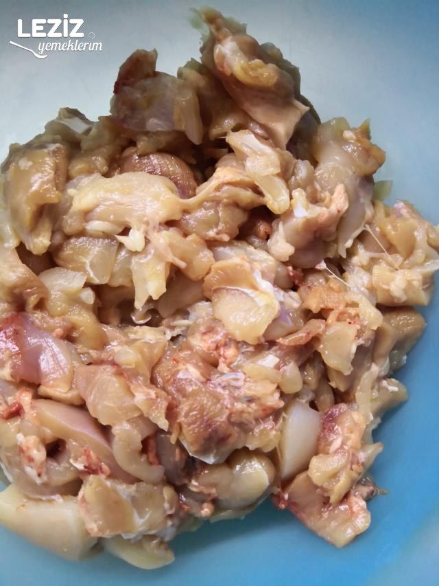 Midye Tadında Tavuk Şiş (Tarator Sos Eşliğinde)