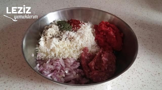 Nefis Kıymalı Lahana Sarması Tarifi