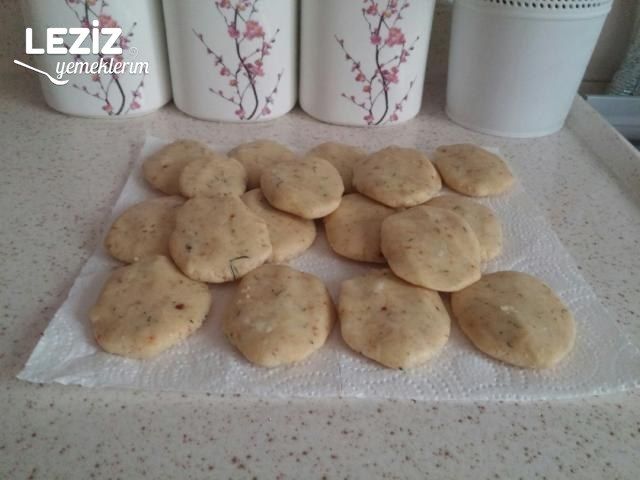 Kahvaltıya Çıtır Çıtır Peynir Köftesi