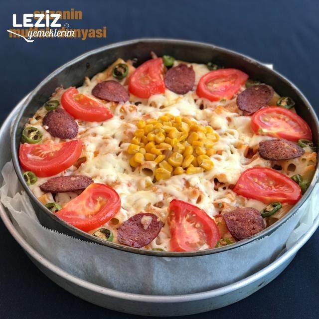 Makarna Pizzası