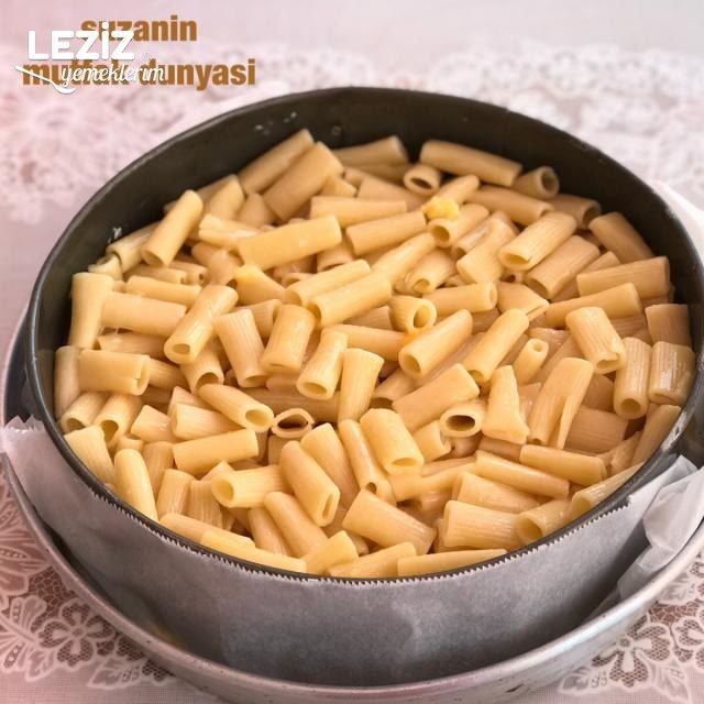 Makarna Pizzası