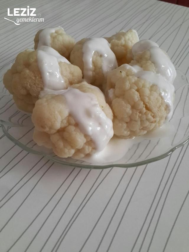 Yoğurtlu Brokoli Karnabahar Salatası