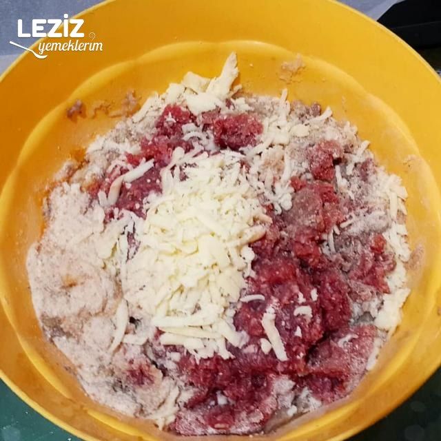 Kaşarlı Nefis Mi Nefis Fırında Köfte